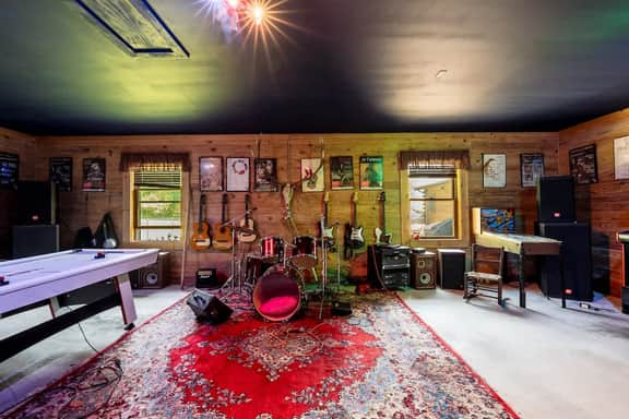 Cabin - Image 5